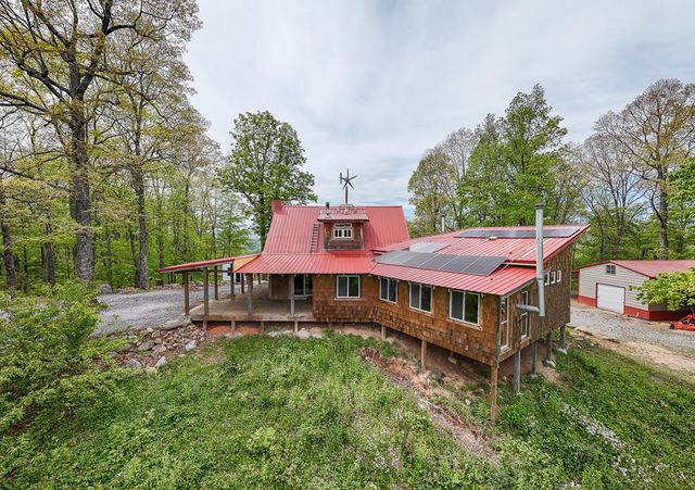 795 Porterfield Gap Road, Robbinsville, NC 28771