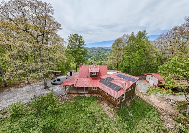 795 Porterfield Gap Road, Robbinsville, NC 28771