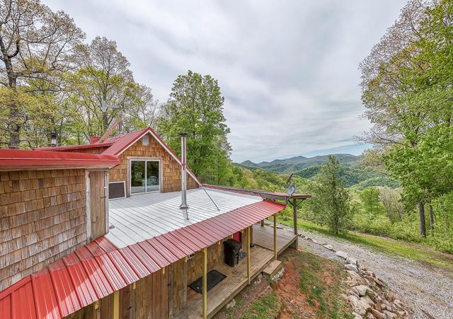 795 Porterfield Gap Road, Robbinsville, NC 28771