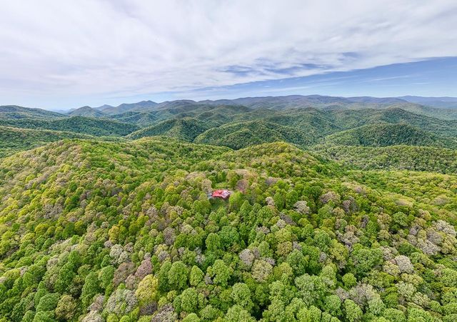 795 Porterfield Gap Road, Robbinsville, NC 28771