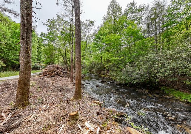 795 Porterfield Gap Road, Robbinsville, NC 28771