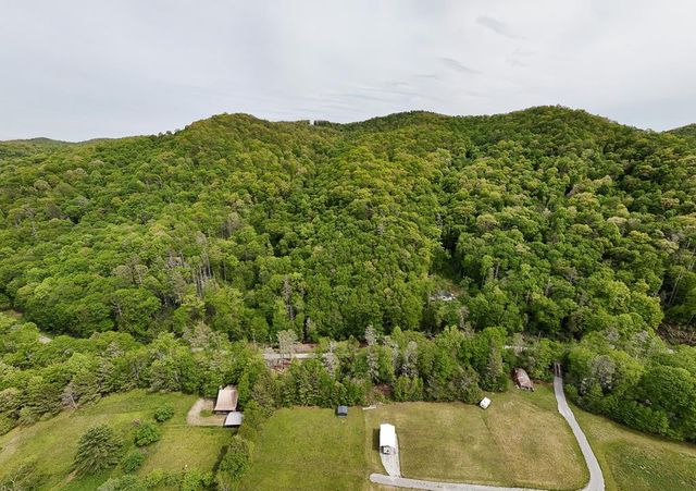 795 Porterfield Gap Road, Robbinsville, NC 28771