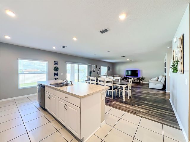 405 KESTREL DRIVE, Groveland, FL 34736