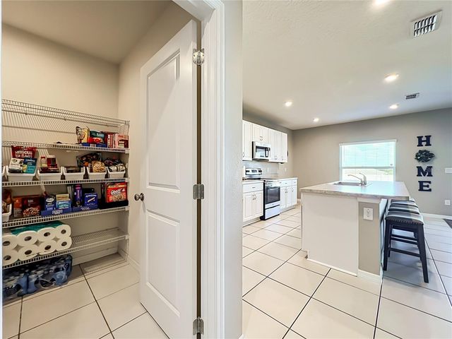 405 KESTREL DRIVE, Groveland, FL 34736