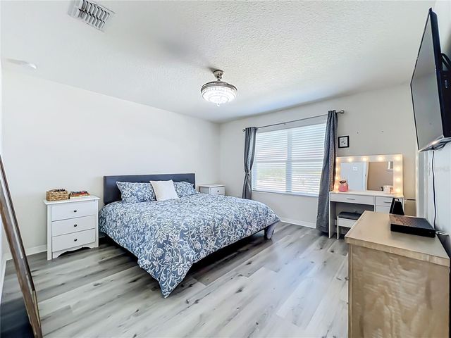 405 KESTREL DRIVE, Groveland, FL 34736