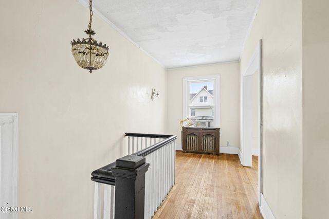 902 Park Avenue, Albany, NY 12208