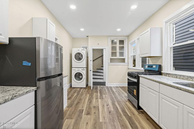 902 Park Avenue, Albany, NY 12208