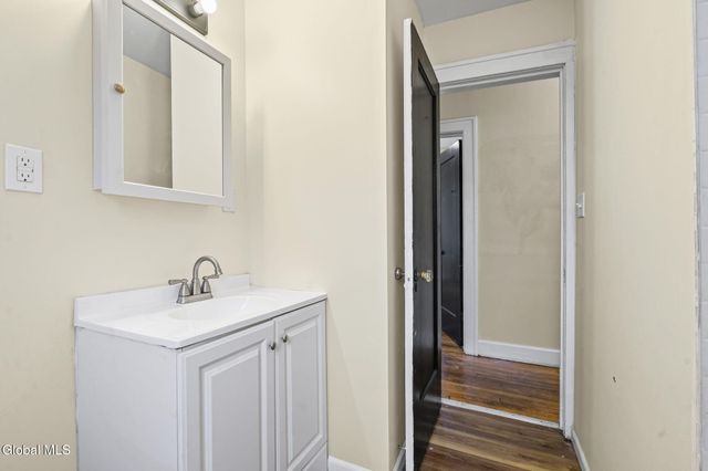 902 Park Avenue, Albany, NY 12208