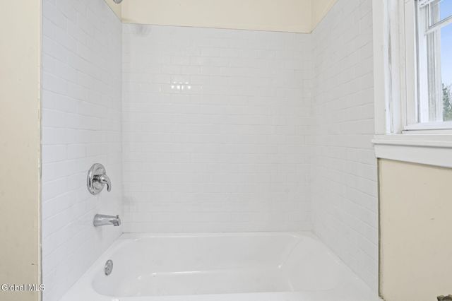 902 Park Avenue, Albany, NY 12208