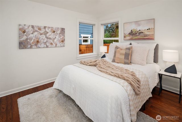 4402 31st Avenue W, Seattle, WA 98199