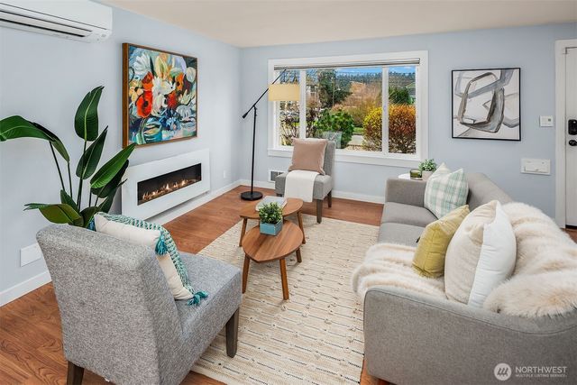 4402 31st Avenue W, Seattle, WA 98199