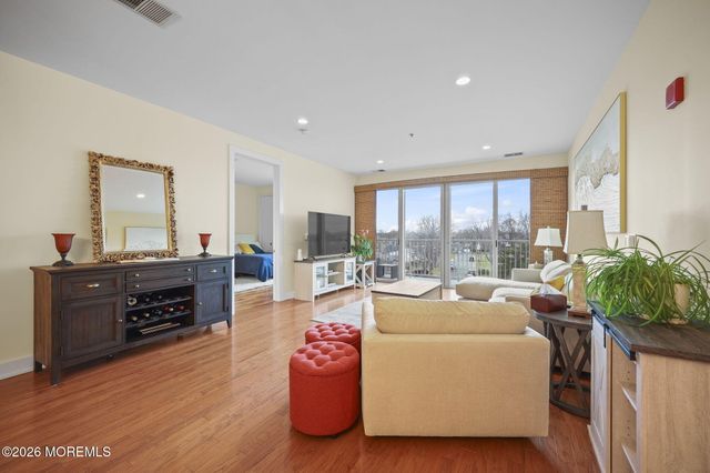 432 W Ocean Boulevard 210, Long Branch, NJ 07740