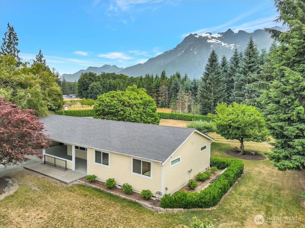 38324 State Route 530 NE, Arlington, WA 98223