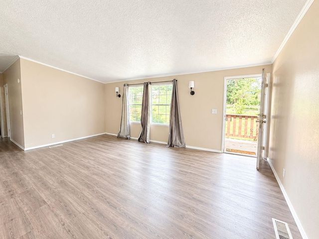 118 Lockman Street, Inman, SC 29349