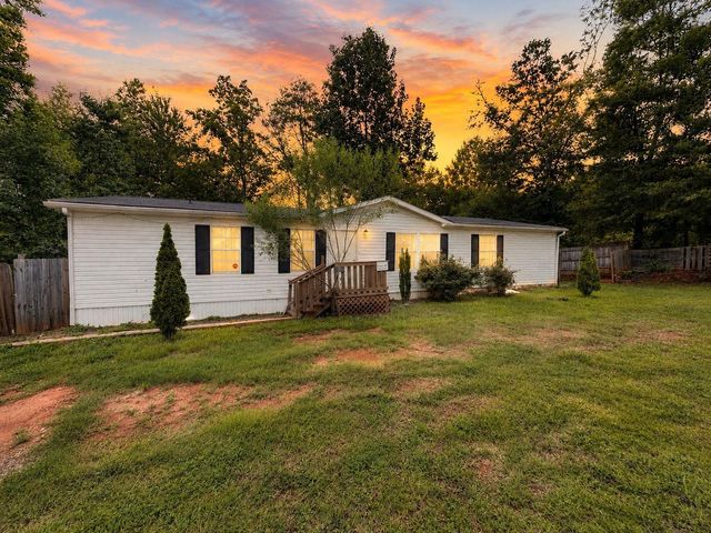 118 Lockman Street, Inman, SC 29349
