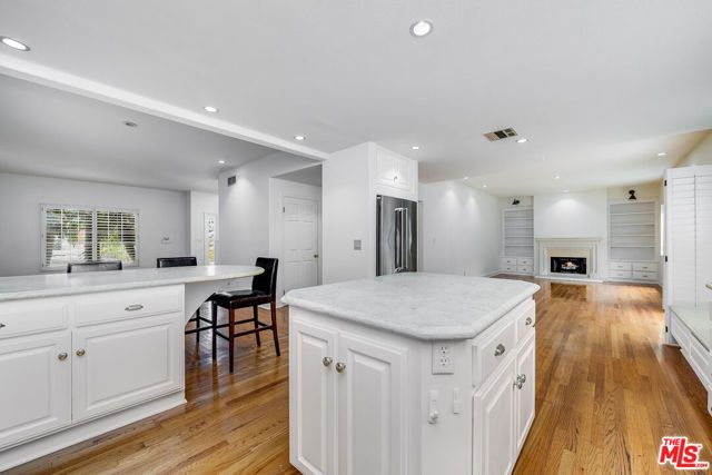 6074 W 75th Place, Los Angeles, CA 90045