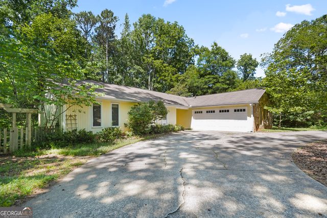 281 Northgate Trace, Roswell, GA 30075