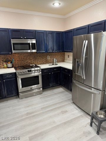 733 Thorton Beach Street, Henderson, NV 89015