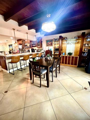 2241 SW 43rd Ave, Fort Lauderdale, FL 33317
