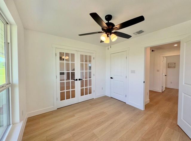 1294 Private Road 7037, Lexington, TX 78947