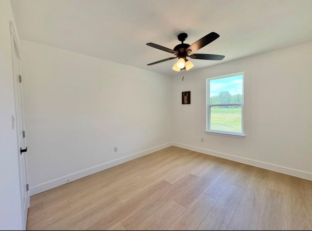 1294 Private Road 7037, Lexington, TX 78947