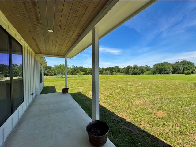 1294 Private Road 7037, Lexington, TX 78947