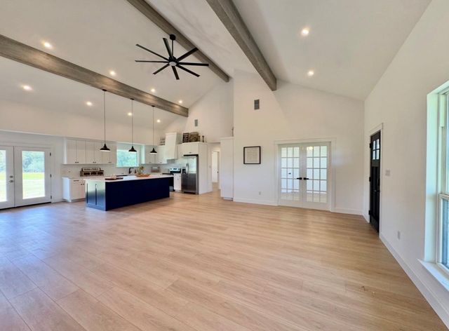 1294 Private Road 7037, Lexington, TX 78947