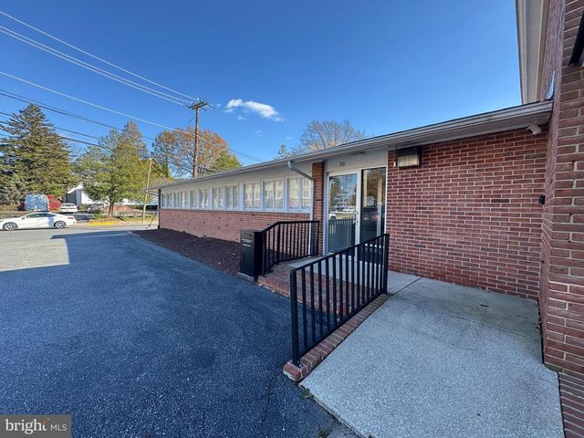 30 E DIVISION ST, Dover, DE 19901