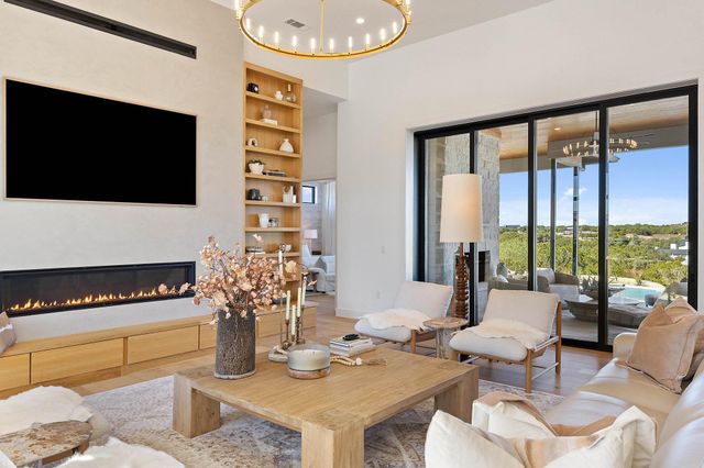 400 Medlin Creek LOOP, Dripping Springs, TX 78620