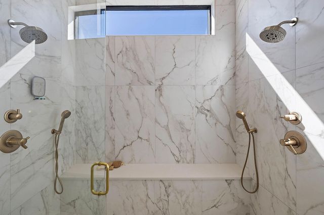 400 Medlin Creek LOOP, Dripping Springs, TX 78620