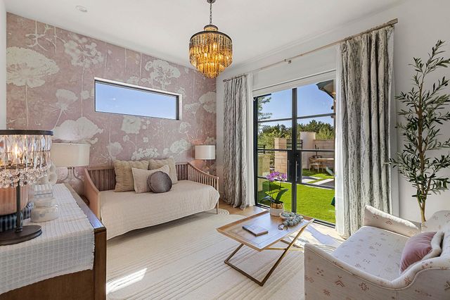 400 Medlin Creek LOOP, Dripping Springs, TX 78620