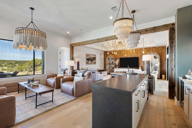 400 Medlin Creek LOOP, Dripping Springs, TX 78620