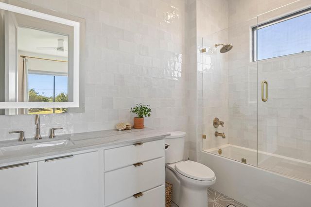 400 Medlin Creek LOOP, Dripping Springs, TX 78620