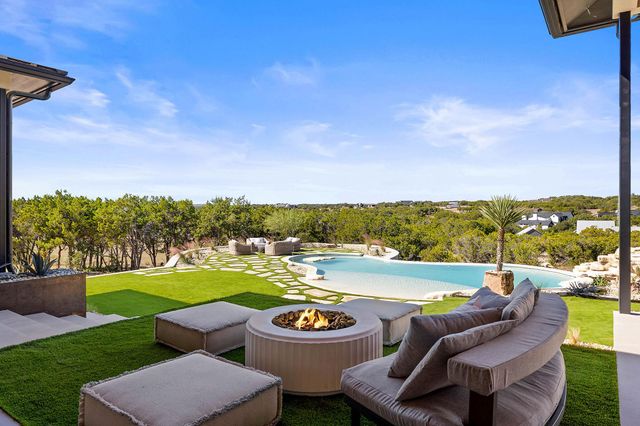 400 Medlin Creek LOOP, Dripping Springs, TX 78620