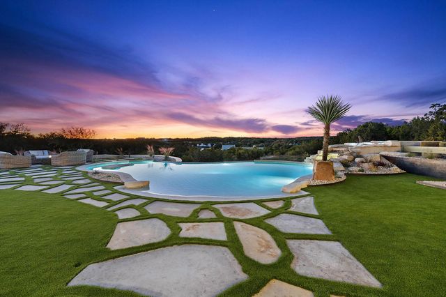 400 Medlin Creek LOOP, Dripping Springs, TX 78620