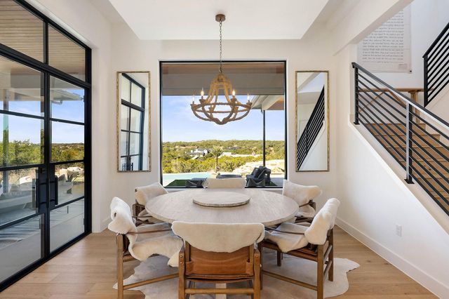 400 Medlin Creek LOOP, Dripping Springs, TX 78620