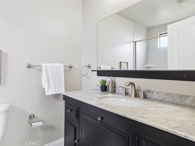 635 E Elmwood Avenue 203, Burbank, CA 91501
