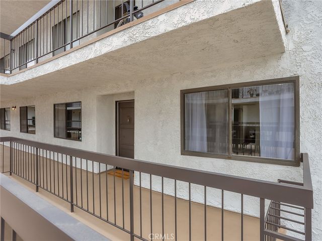 635 E Elmwood Avenue 203, Burbank, CA 91501