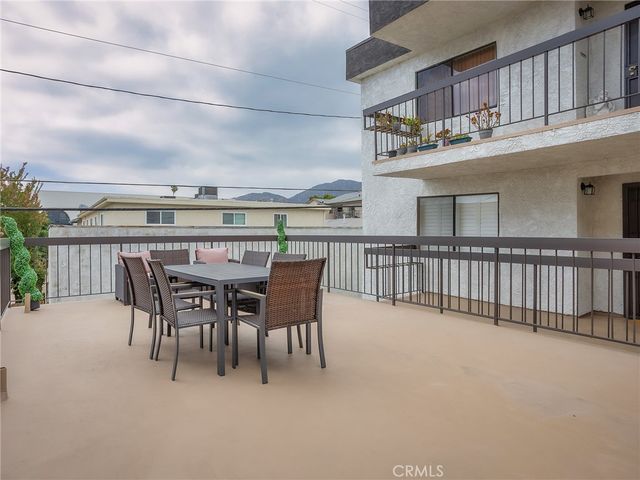 635 E Elmwood Avenue 203, Burbank, CA 91501