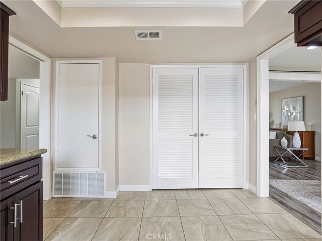 635 E Elmwood Avenue 203, Burbank, CA 91501
