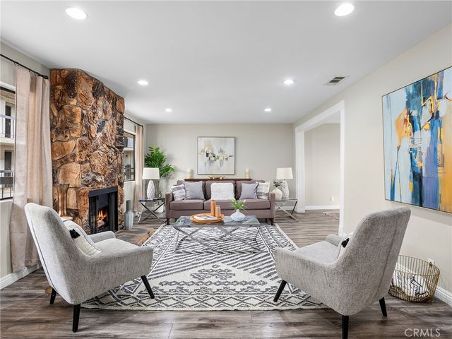 635 E Elmwood Avenue 203, Burbank, CA 91501
