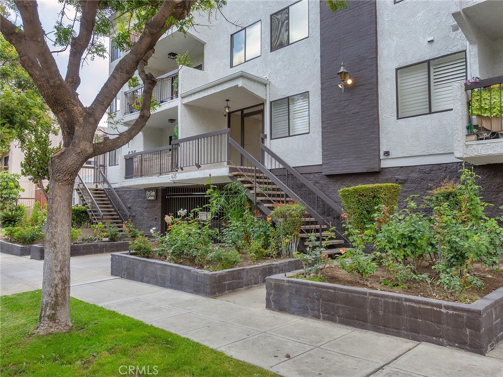 635 E Elmwood Avenue 203, Burbank, CA 91501