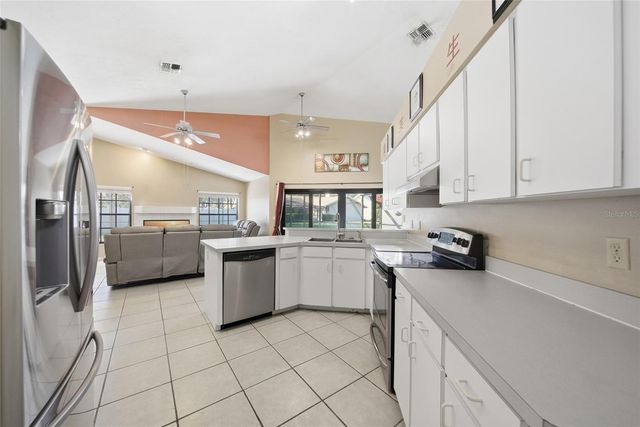 2813 ASTON AVENUE, Plant City, FL 33566