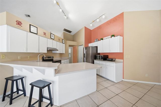 2813 ASTON AVENUE, Plant City, FL 33566