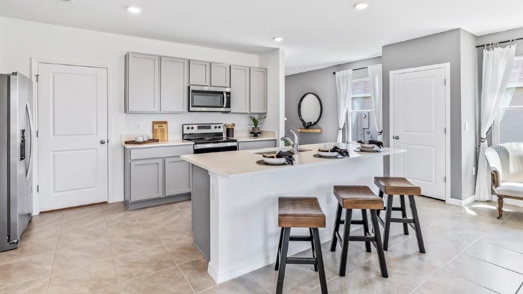 Image 2 of property listing at 17811 ACORN DROP ROAD, Land O Lakes, FL 34638