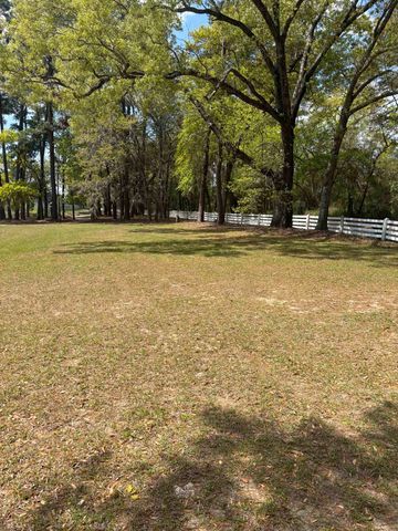 300 Lagrange Rd., Georgetown, SC 29440