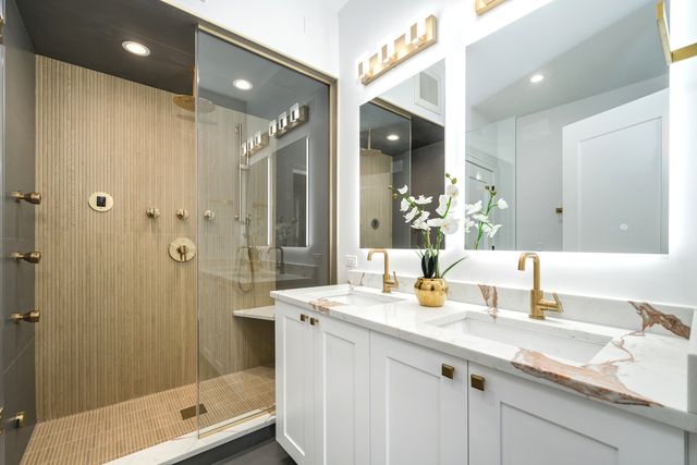 867 N Marshfield Avenue 2, Chicago, IL 60622