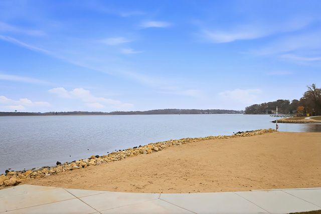 50 E Oak Street, Fox Lake, IL 60020