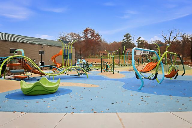 50 E Oak Street, Fox Lake, IL 60020