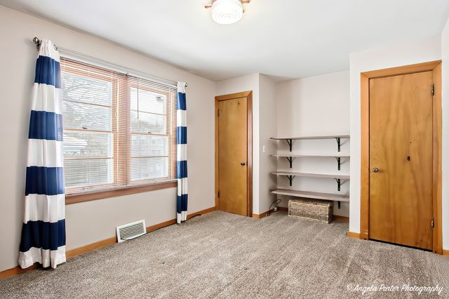 50 E Oak Street, Fox Lake, IL 60020